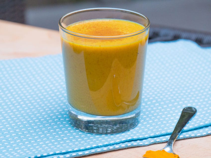 turmeric-golden-latte turmeric-golden-latte