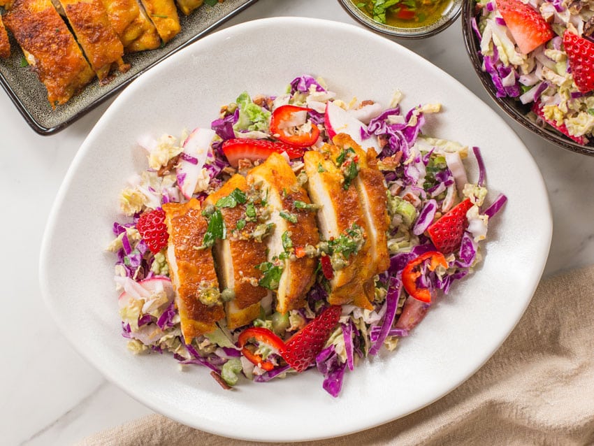 Keto Chicken Thighs with Crunchy Coleslaw Recipe ...