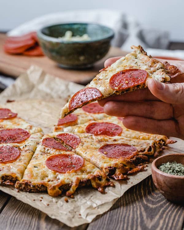 keto cauliflower pizza crust