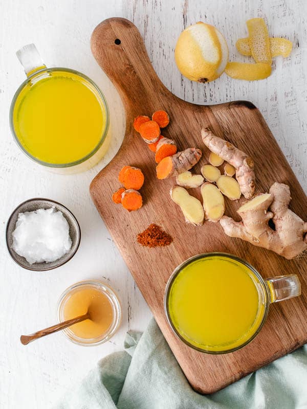 ginger and turmeric tea