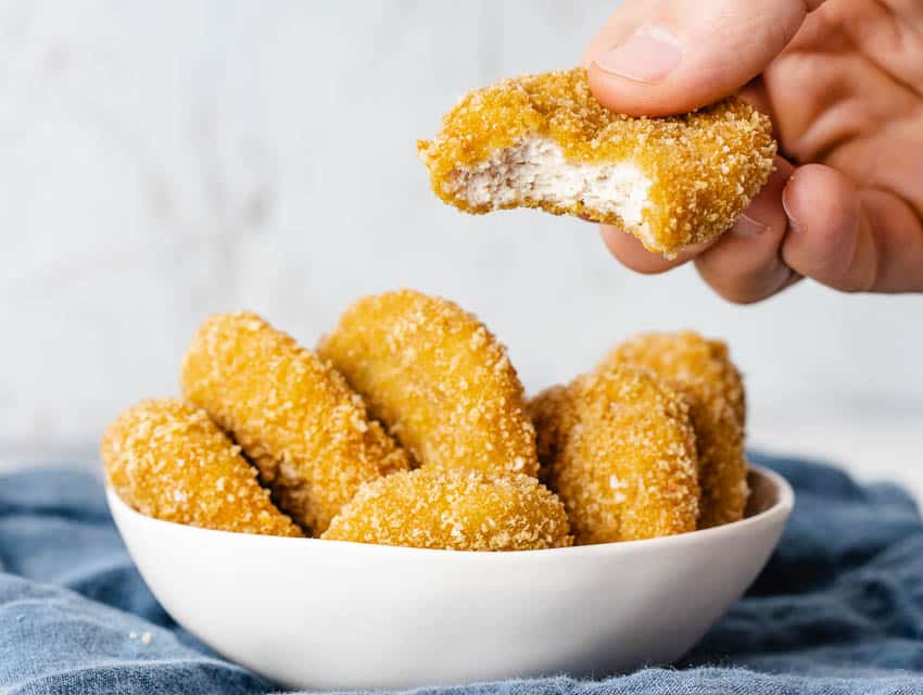 Healthy Baked Chicken Nuggets (gluten-free + paleo!)